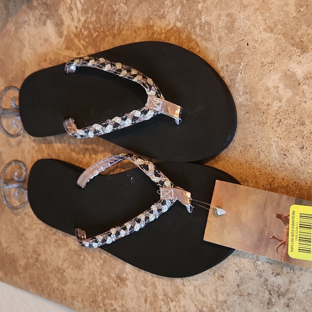 NWT Women's Reef Sandals Size 8